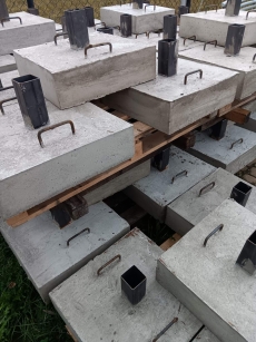 Podstawa betonowa do znaków drogowych 85 kg