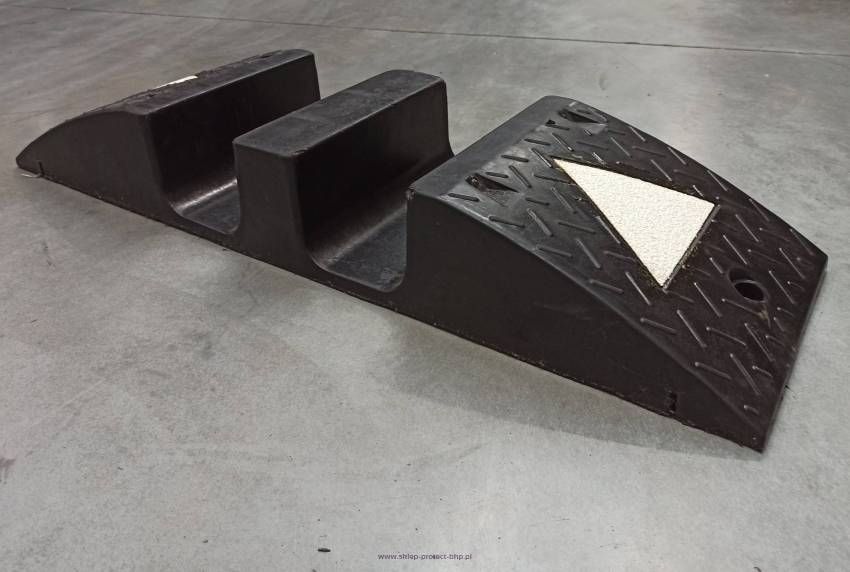 Gumowy przejazd kablowy 40 T 2xø120