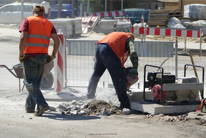 Ogrodzenie placu budowy zgodnie z przepisami. Jak skutecznie wygrodzić i zabezpieczyć plac budowy?